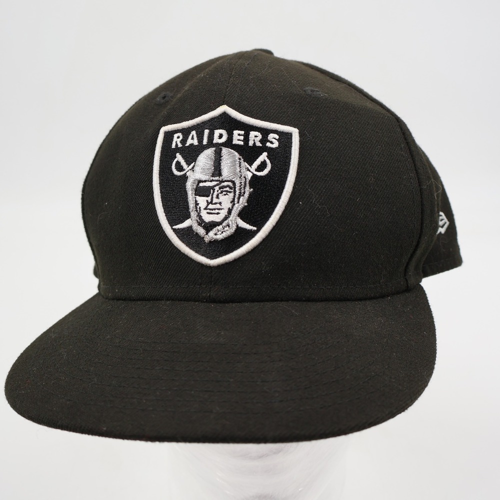 New Era 59FIFTY Raiders Hat Mens Size 8 Black Fitted NFL Flat Bill Cap